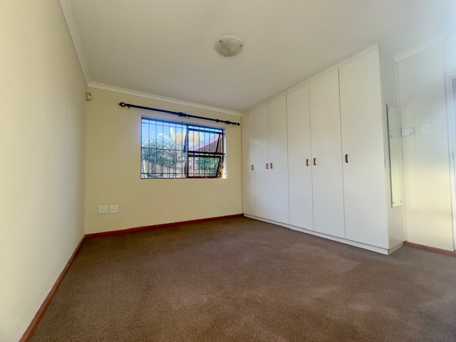 3 Bedroom Property for Sale in Uitzicht Western Cape